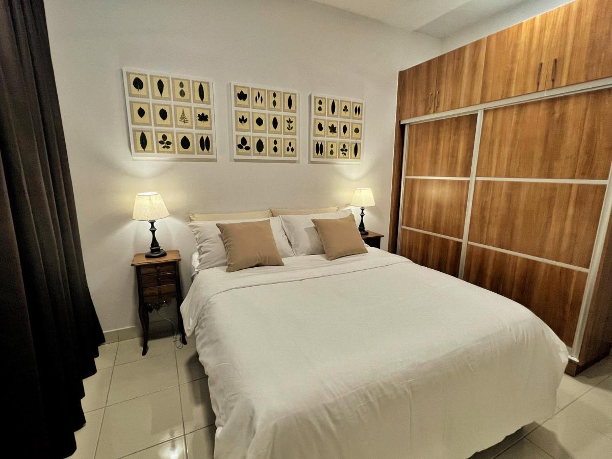 High Flyer Klia At Alanis Residence Kota Warisan Sepang Exterior photo